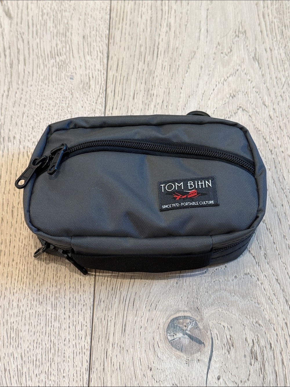 Tom Bihn Handy Little Thing (HLT) Organizer in Black & Gray Size 1